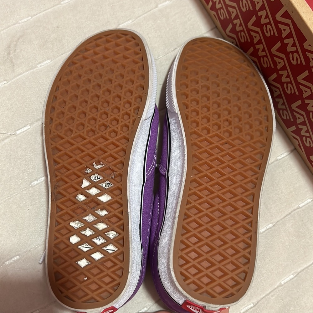 Vans - Picture 2 of 6